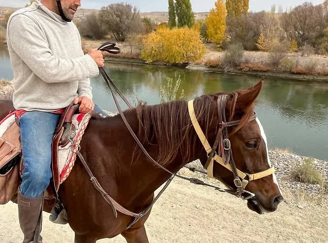 The Saddle Cappadocia Cave Hotel *